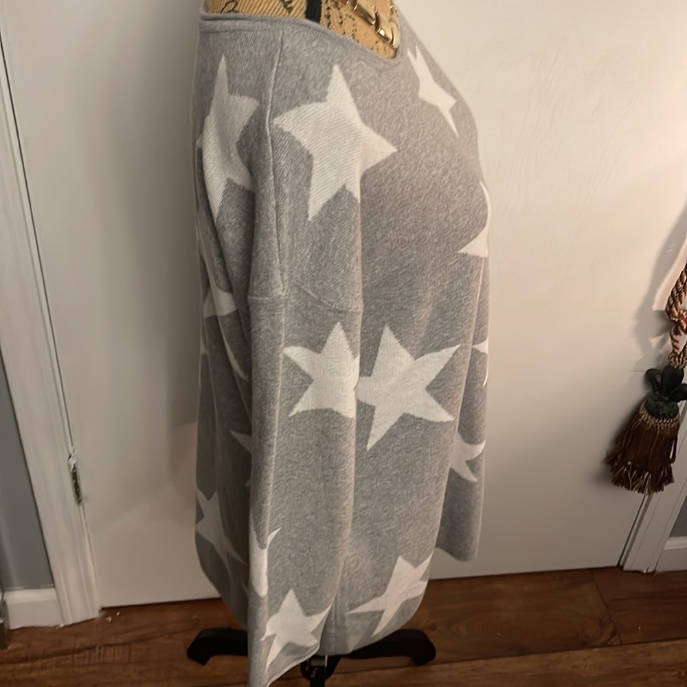 Sweater - Picture 4 of 8